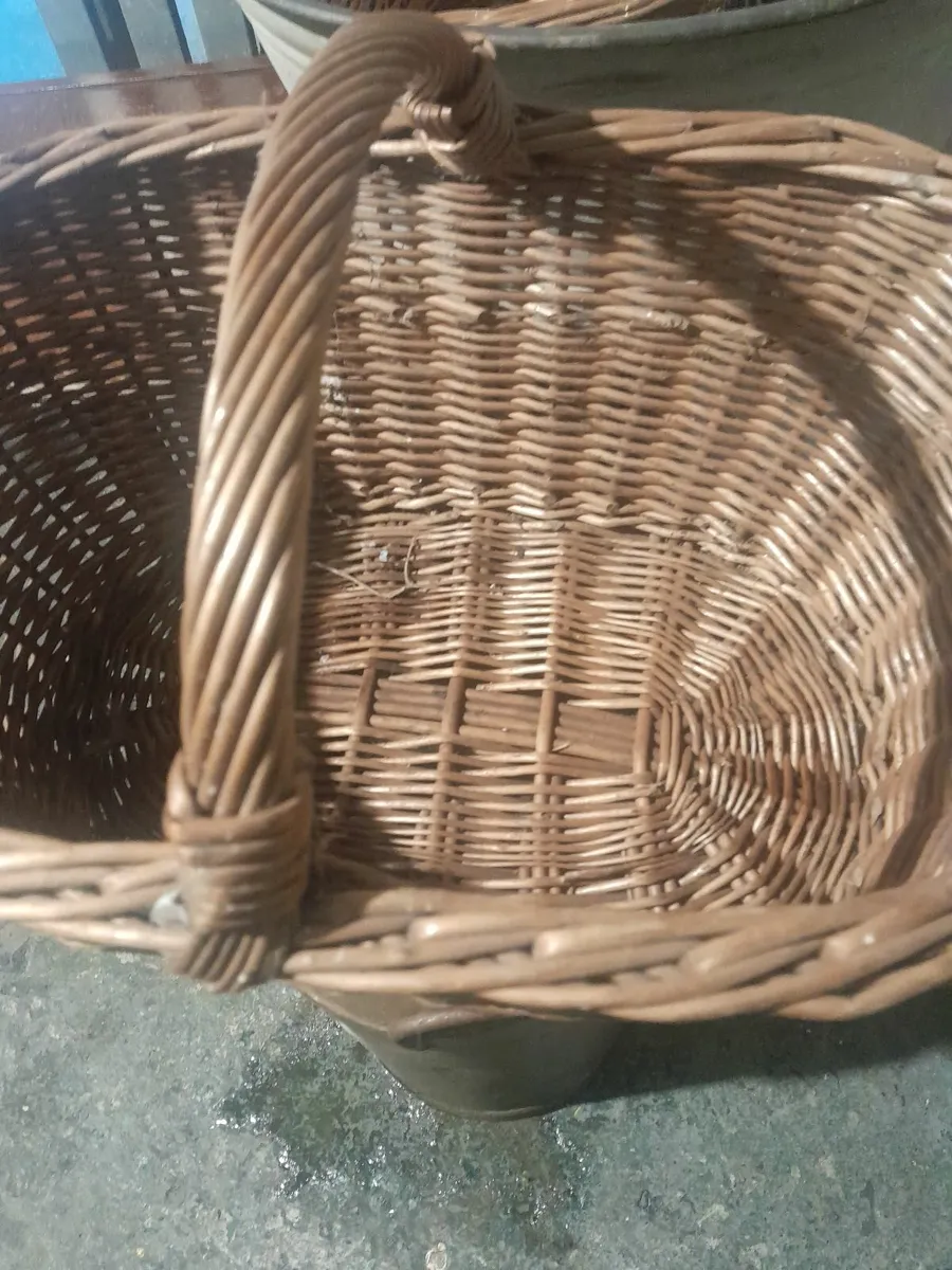 Vintage willow basket - Image 4