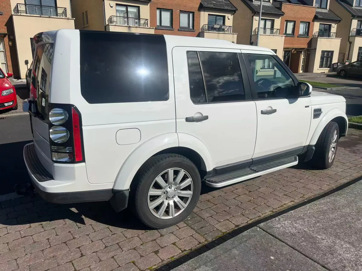 Land Rover Discovery 2016 - Image 4