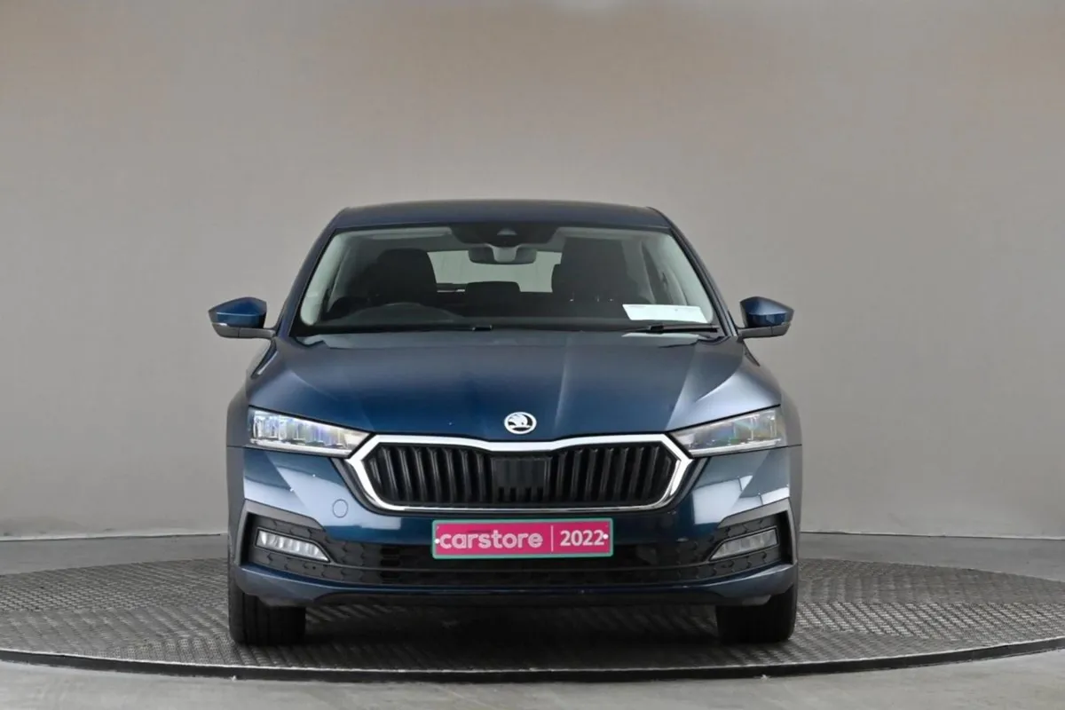 Skoda Octavia 2.0tdi Ambition 6spd 115BHP  alloys - Image 2