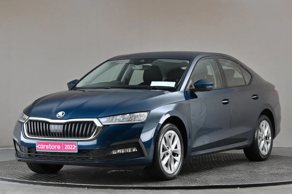 Skoda Octavia 2.0tdi Ambition 6spd 115BHP  alloys - Image 3