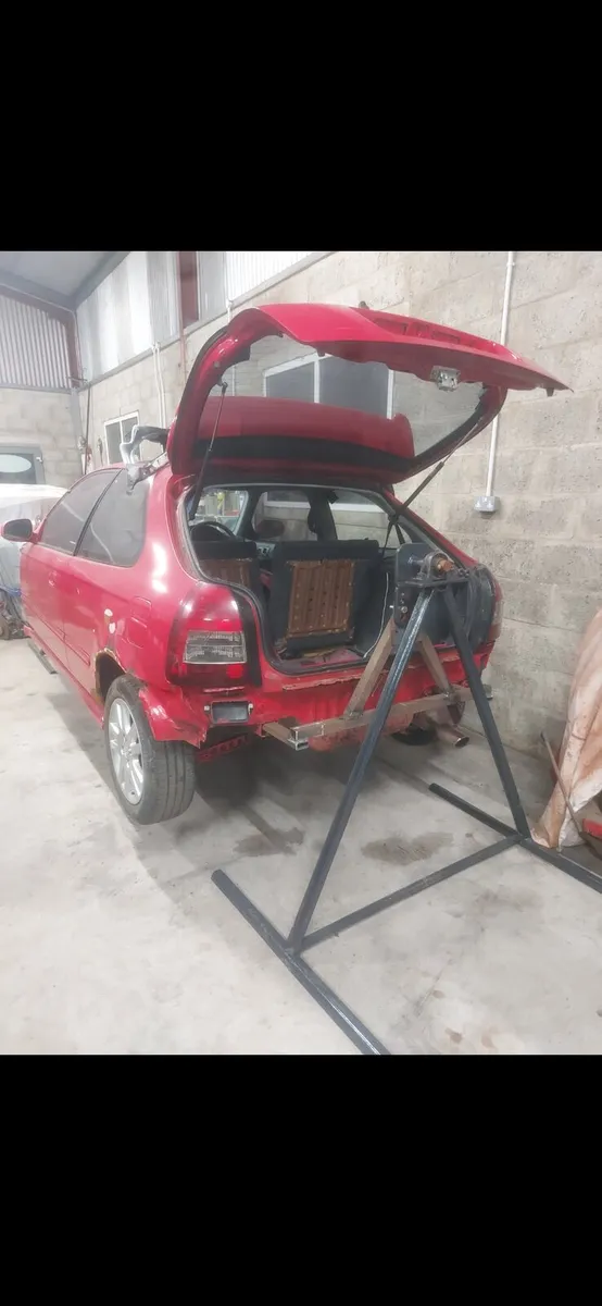 Honda civic - Image 4