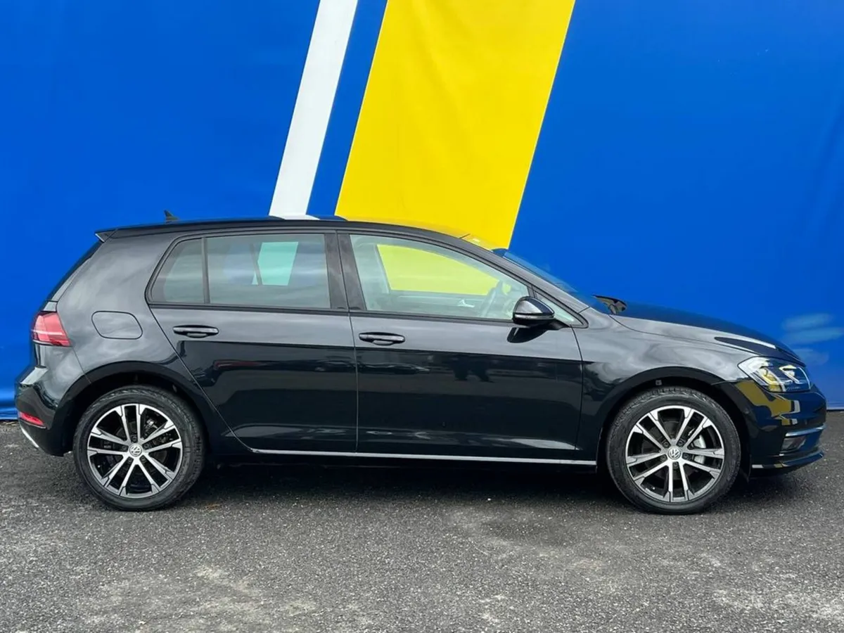Volkswagen Golf COMFORTLINE 1.2 TSI AUTO // APPLE - Image 2