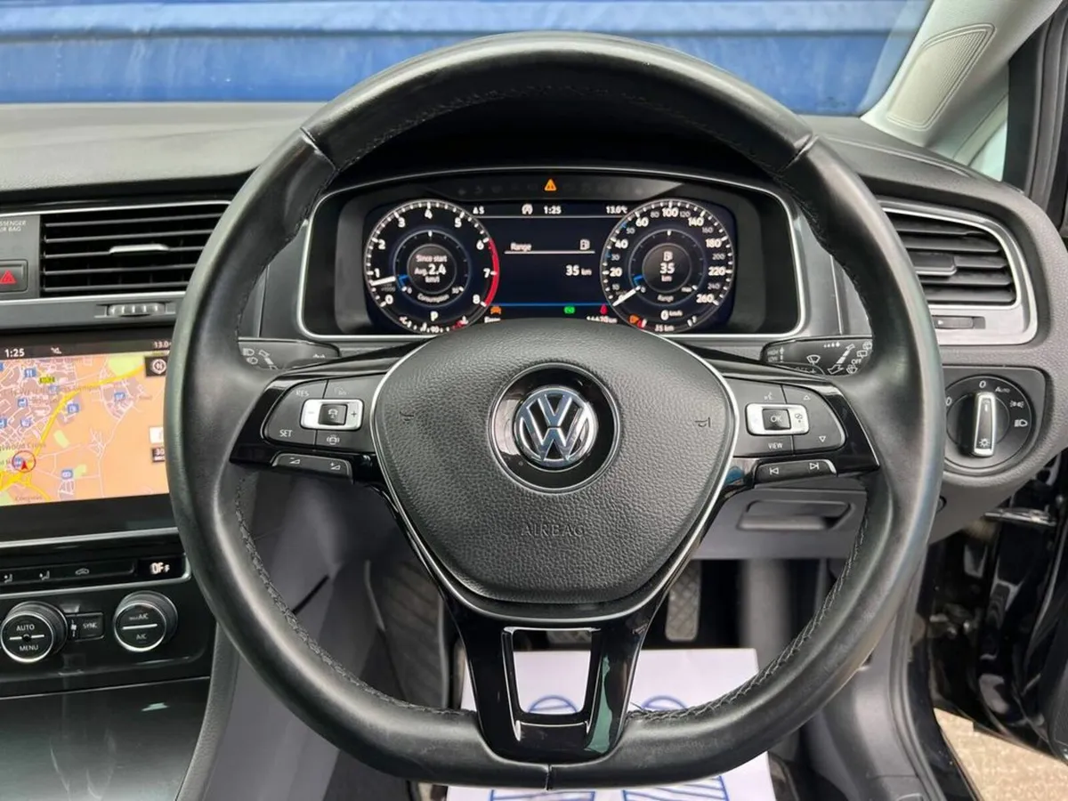 Volkswagen Golf COMFORTLINE 1.2 TSI AUTO // APPLE - Image 4