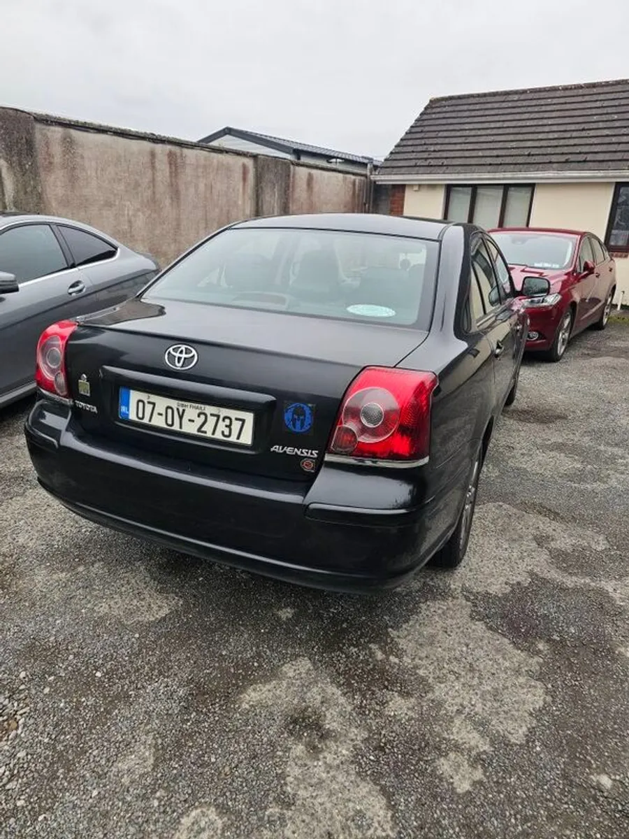 2007 Toyota Avensis - Image 1