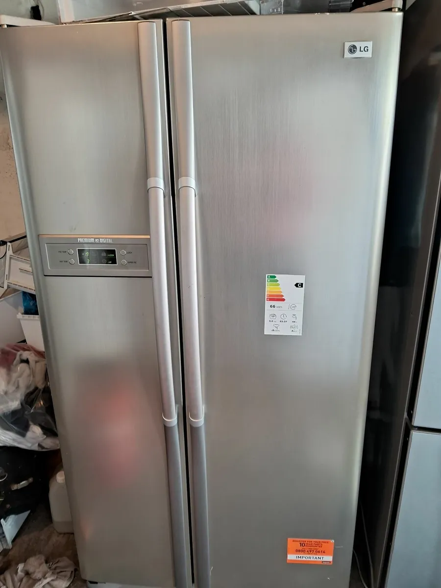 LG AMERICAN FRIDGE AND FREEZER - Image 1