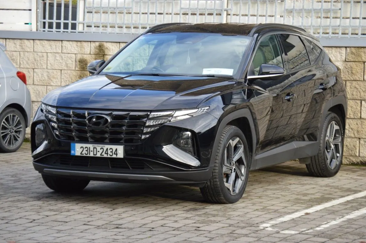 Hyundai Tucson 4WD Executive Plus Phev Auto - Image 1