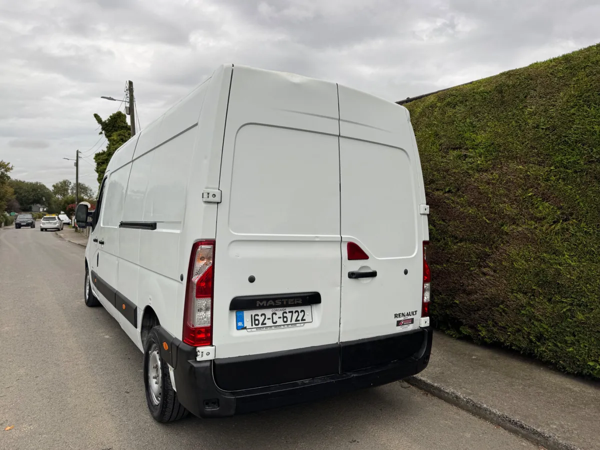 Renault Master lwb CVRT 10/26 TAX 5/26 - Image 4