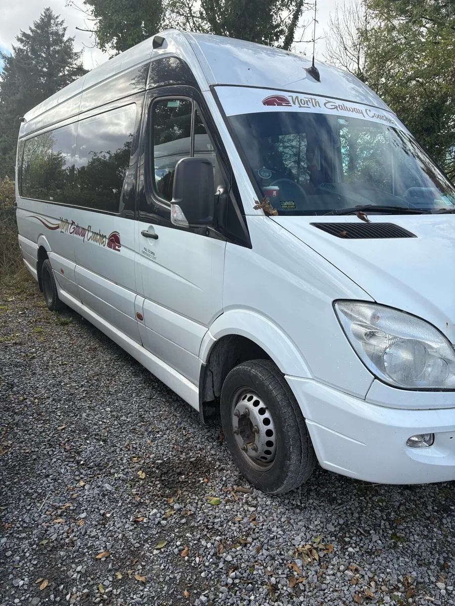 2013 Mercedes Sprinter 19 seat Minibus - Image 2