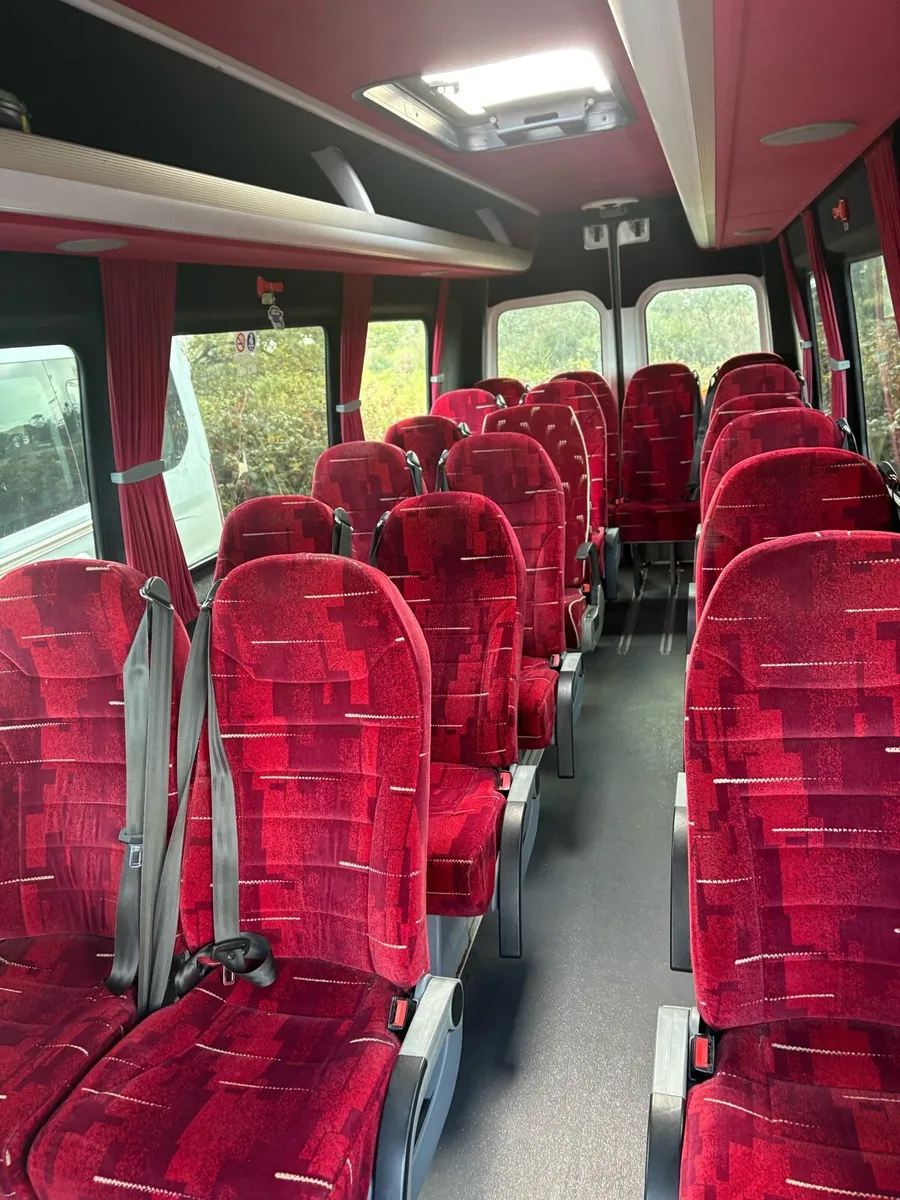 2013 Mercedes Sprinter 19 seat Minibus - Image 4