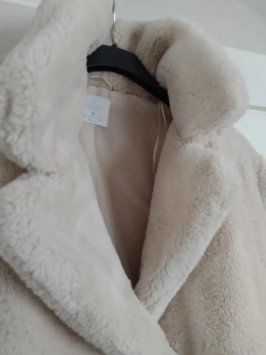 New cream faux fur full length coat - Image 2