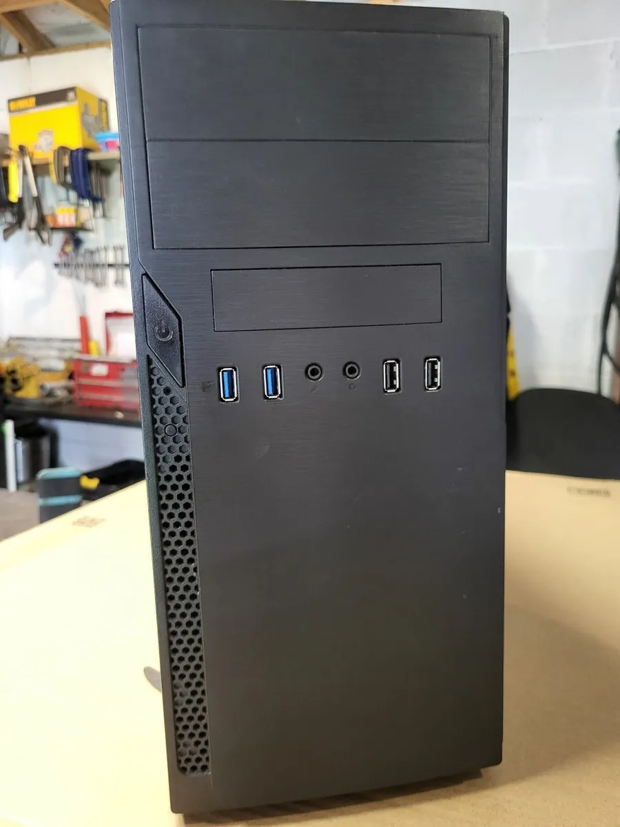 Desktop PC - Image 1