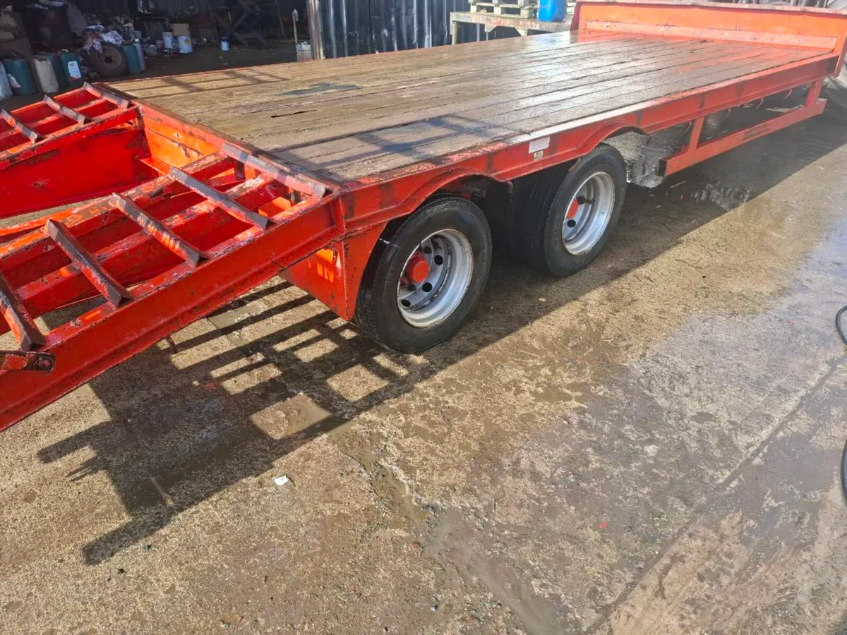 Lowloader 16 ton mccualey  brakes lights - Image 1