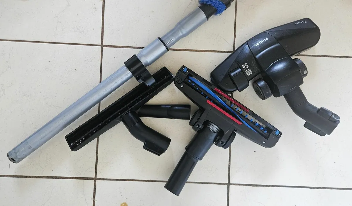 Philips Vacuum Cleaner PowerPro Compact PowerCyclo - Image 3