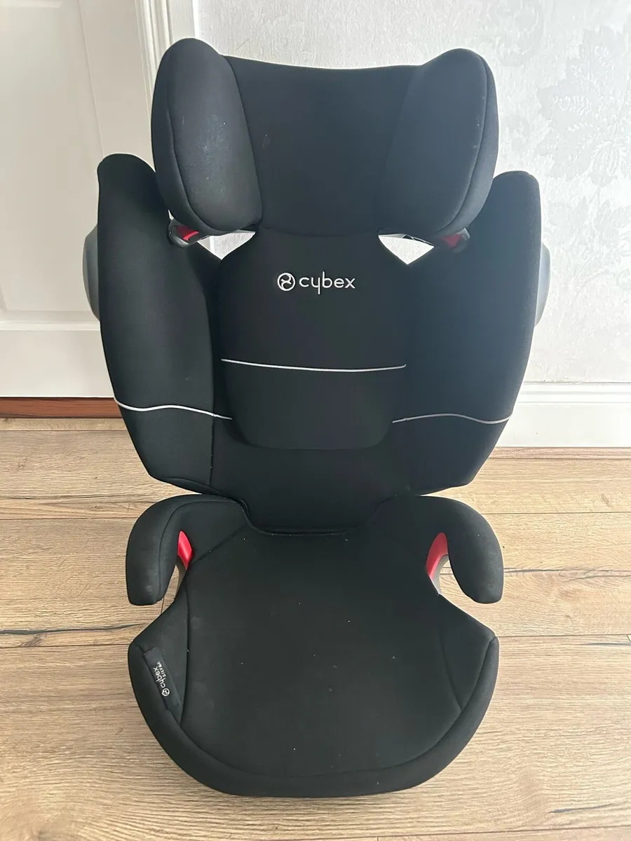 Child’s car seat - Image 1