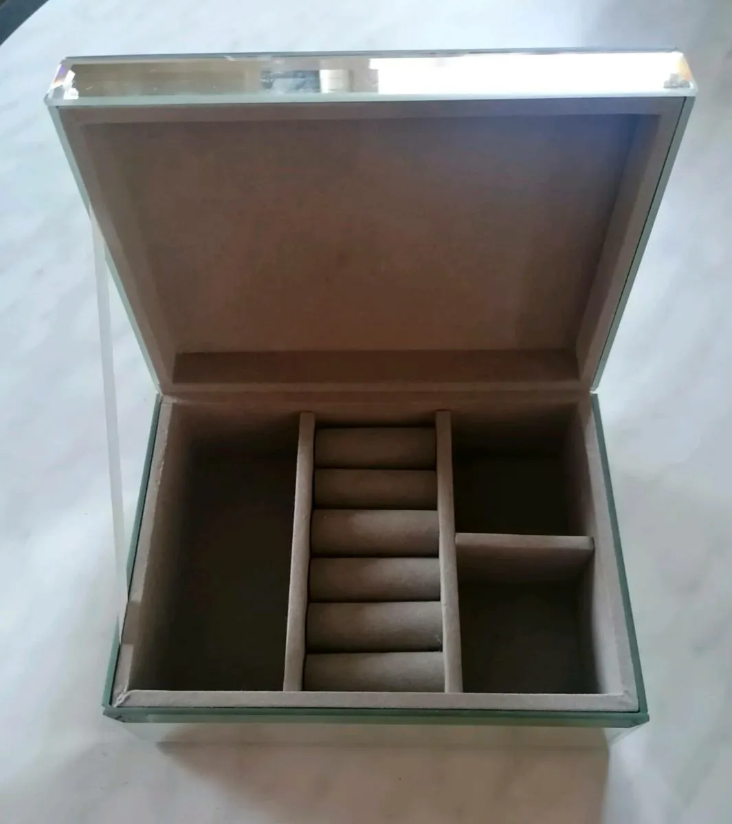 Laura Ashley Mirrored Jewellery Box - Image 4