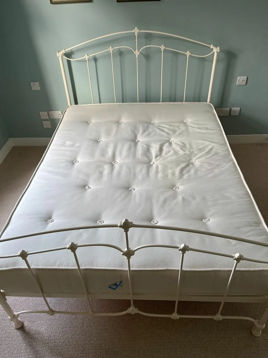 bed - Image 1