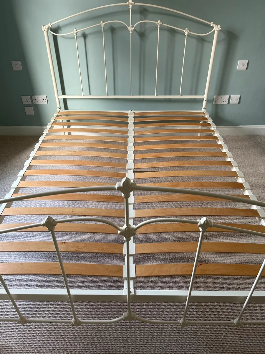 bed - Image 2