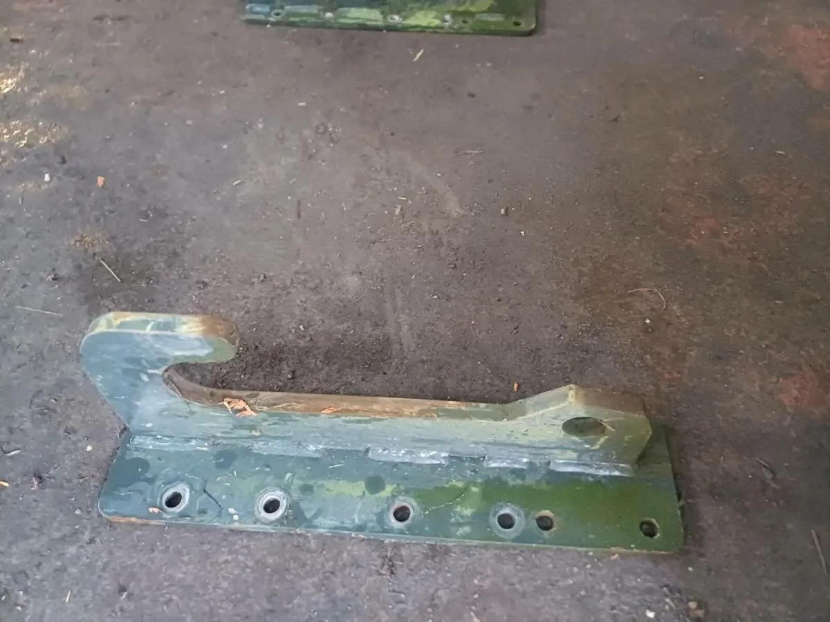 Brackets - Image 4