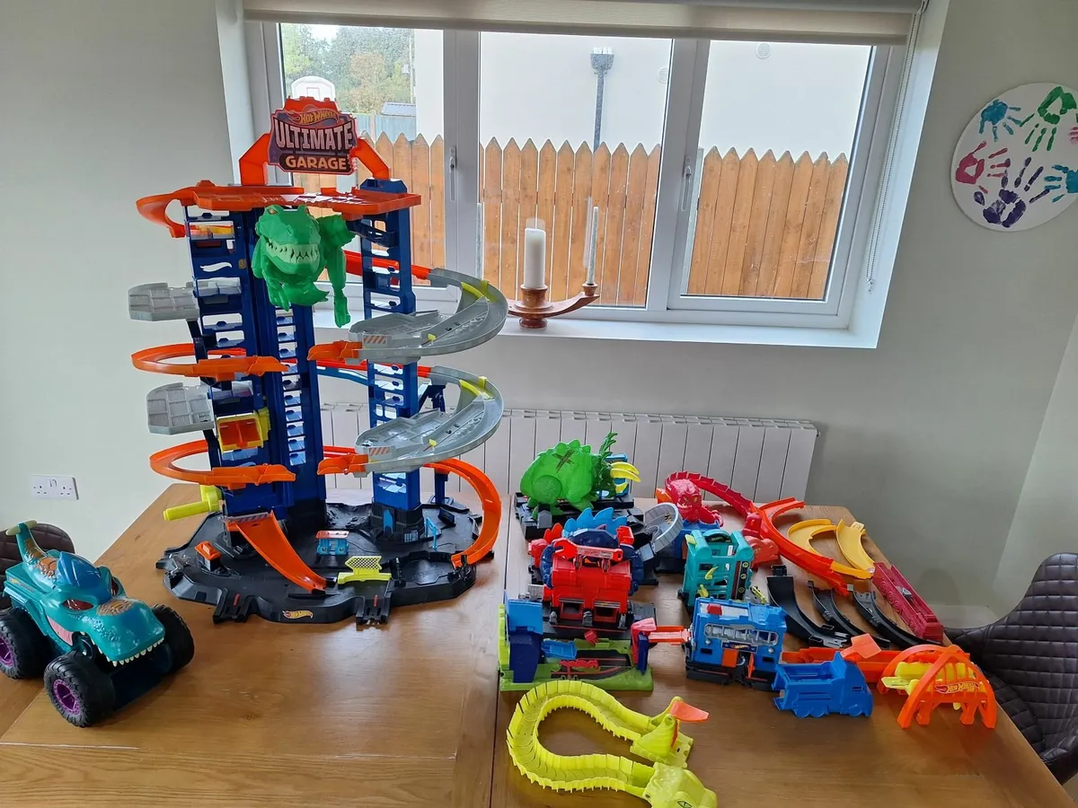 Hotwheels *Hot Wheels Bundle* - Image 1