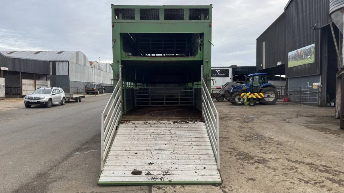 MCM Livestock Trailer - Image 3