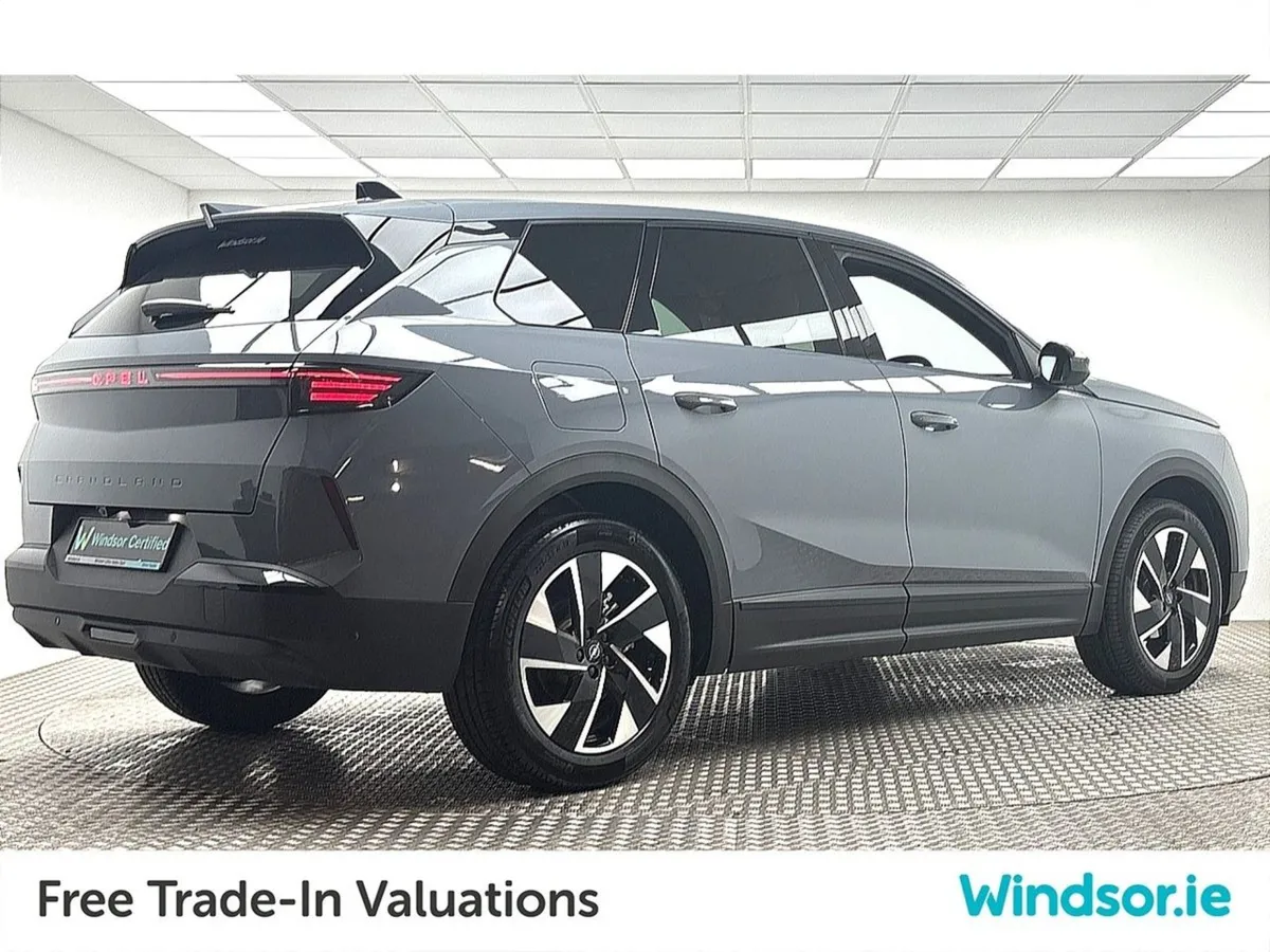 Opel Grandland Electric Elegance 213hp Automatic - Image 2