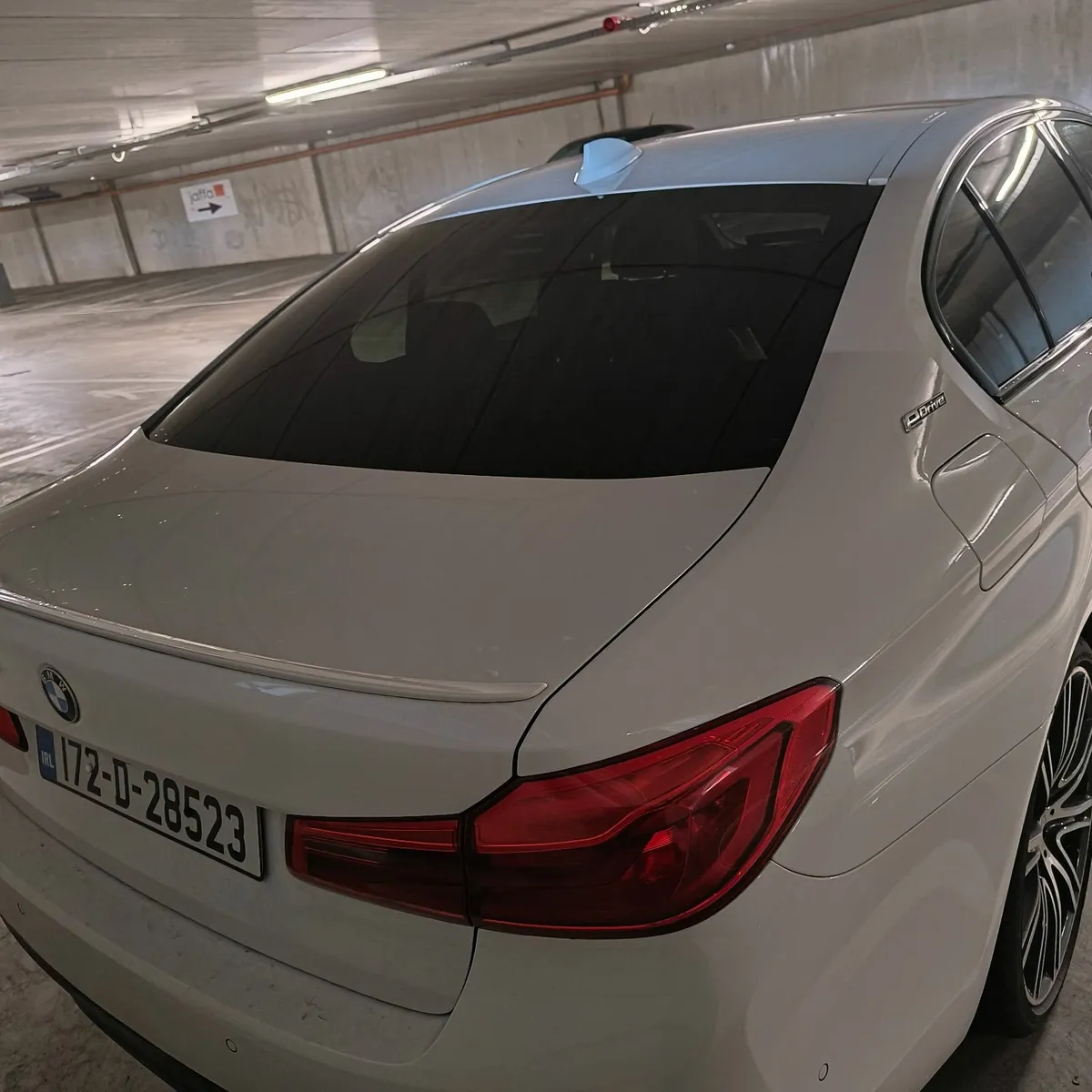 BMW 5-Series 2017 - Image 2
