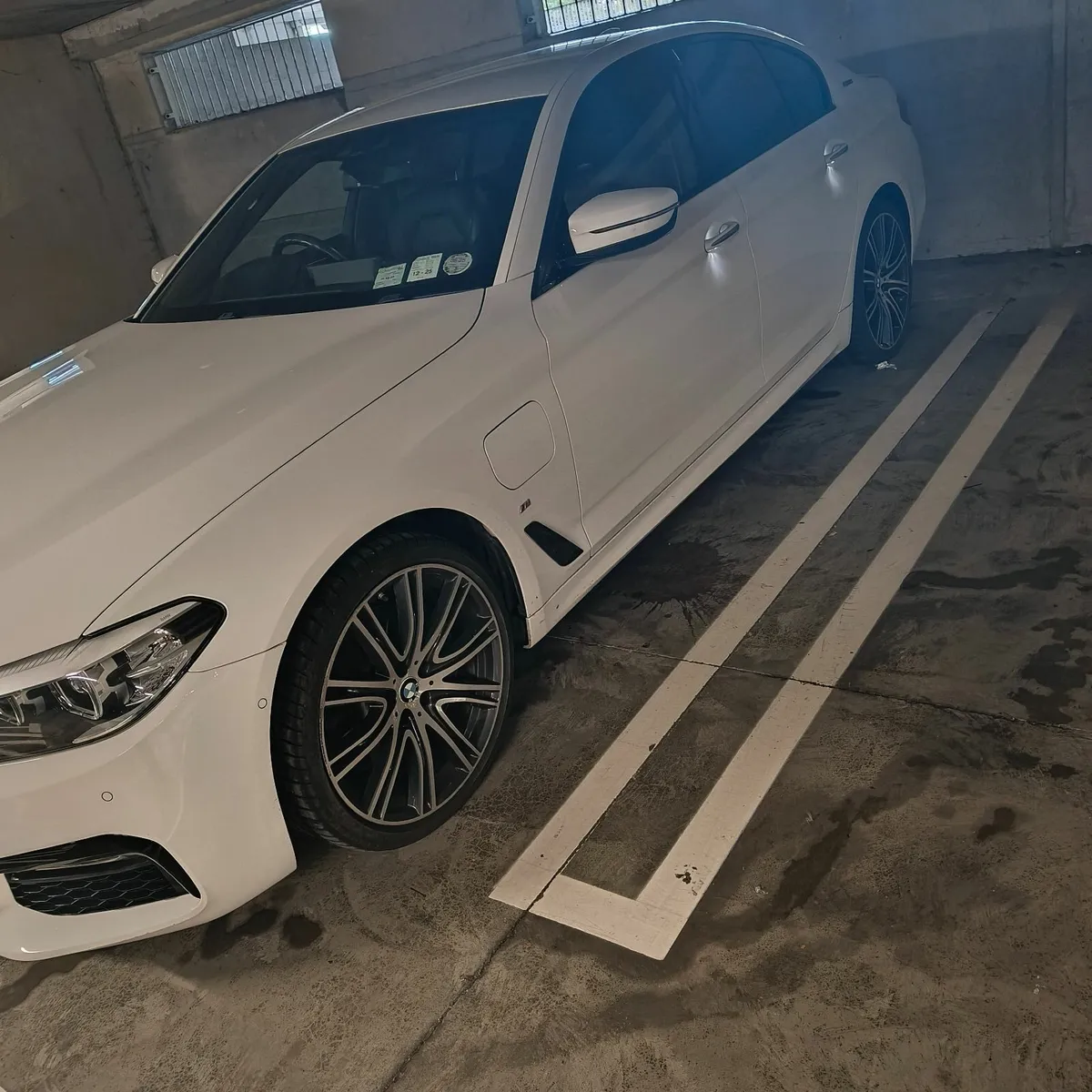 BMW 5-Series 530e Brand New NCT - Image 3