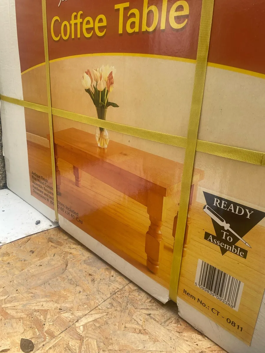 Coffe table and locker - Image 1