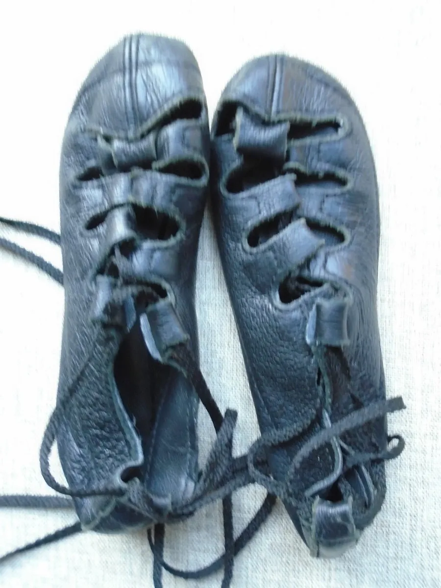 Irish dancing poms, Size 12. LIght shoes - Image 1