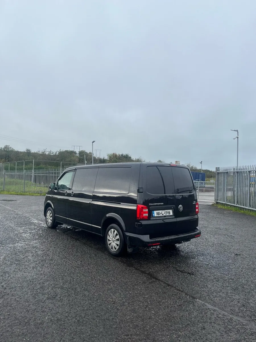 Volkswagen  transporter 2016 - Image 2