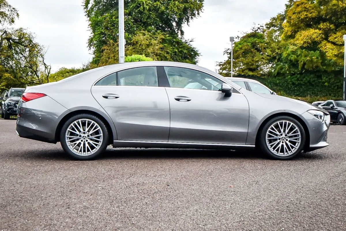 Mercedes-Benz CLA Class 200d Progressive Auto - Image 3