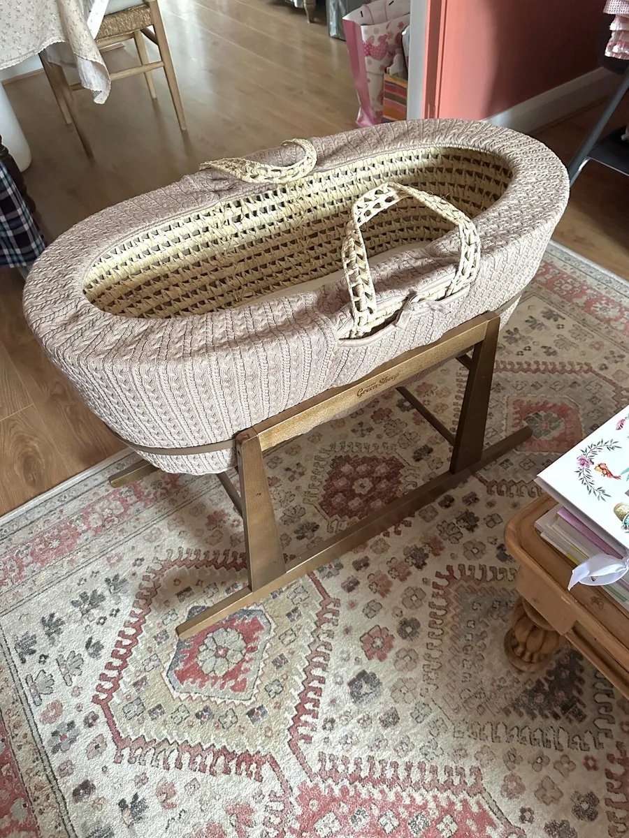 Little Green Sheep Moses Basket - Image 4