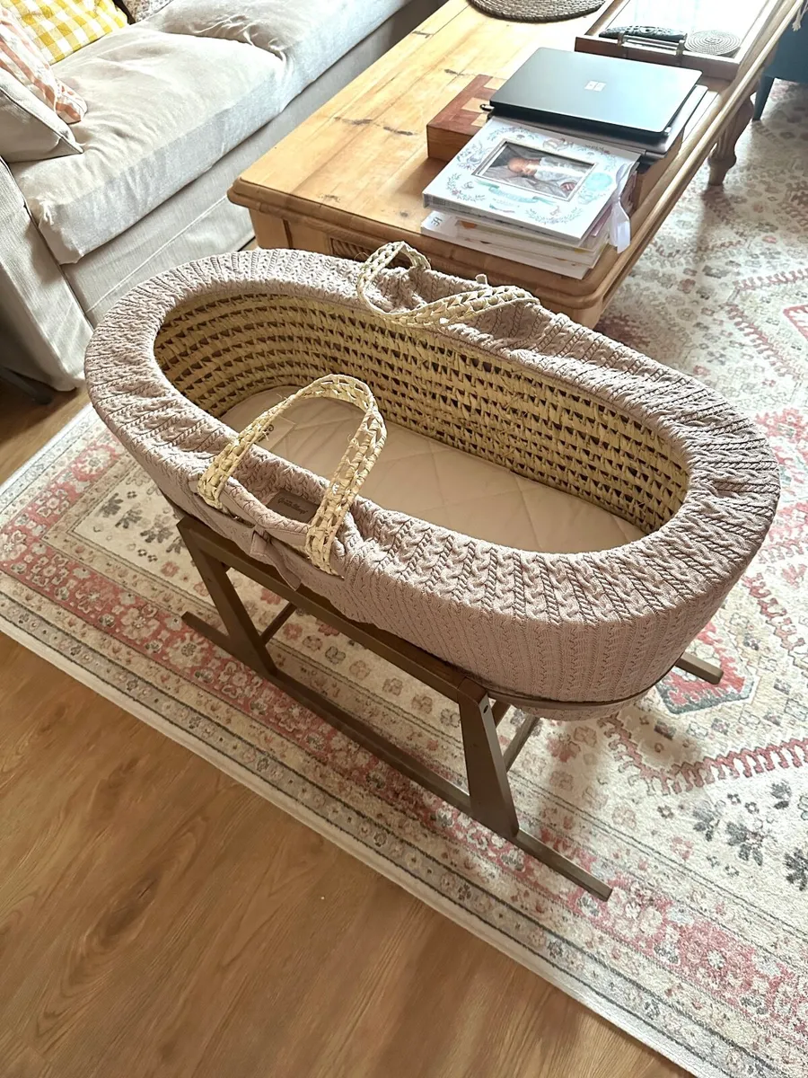 Little Green Sheep Moses Basket - Image 1