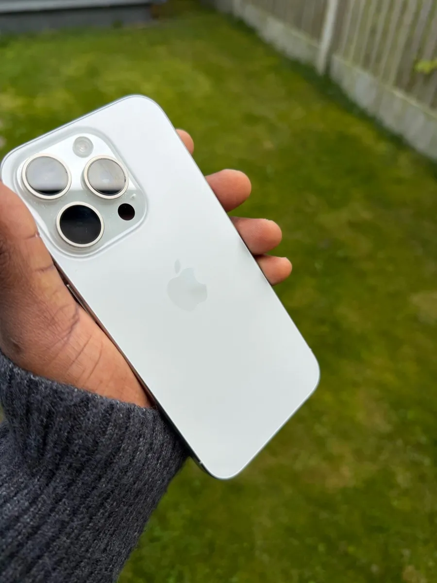 iPhone 15 Pro (256GB) Unlocked - Image 1