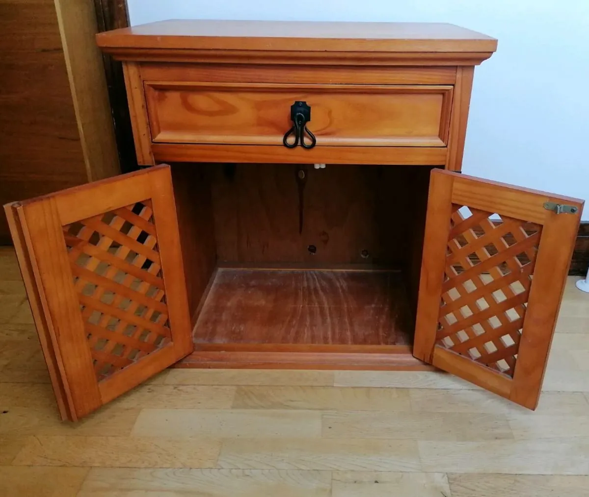 Bedside Cabinet - Image 4