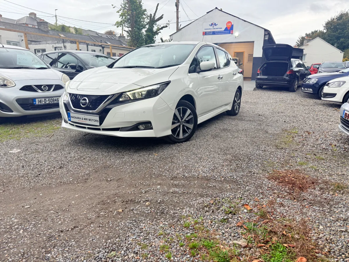 2019 NISSAN LEAF 40KWH ACENTA (6.6KC) Hatchback - Image 1