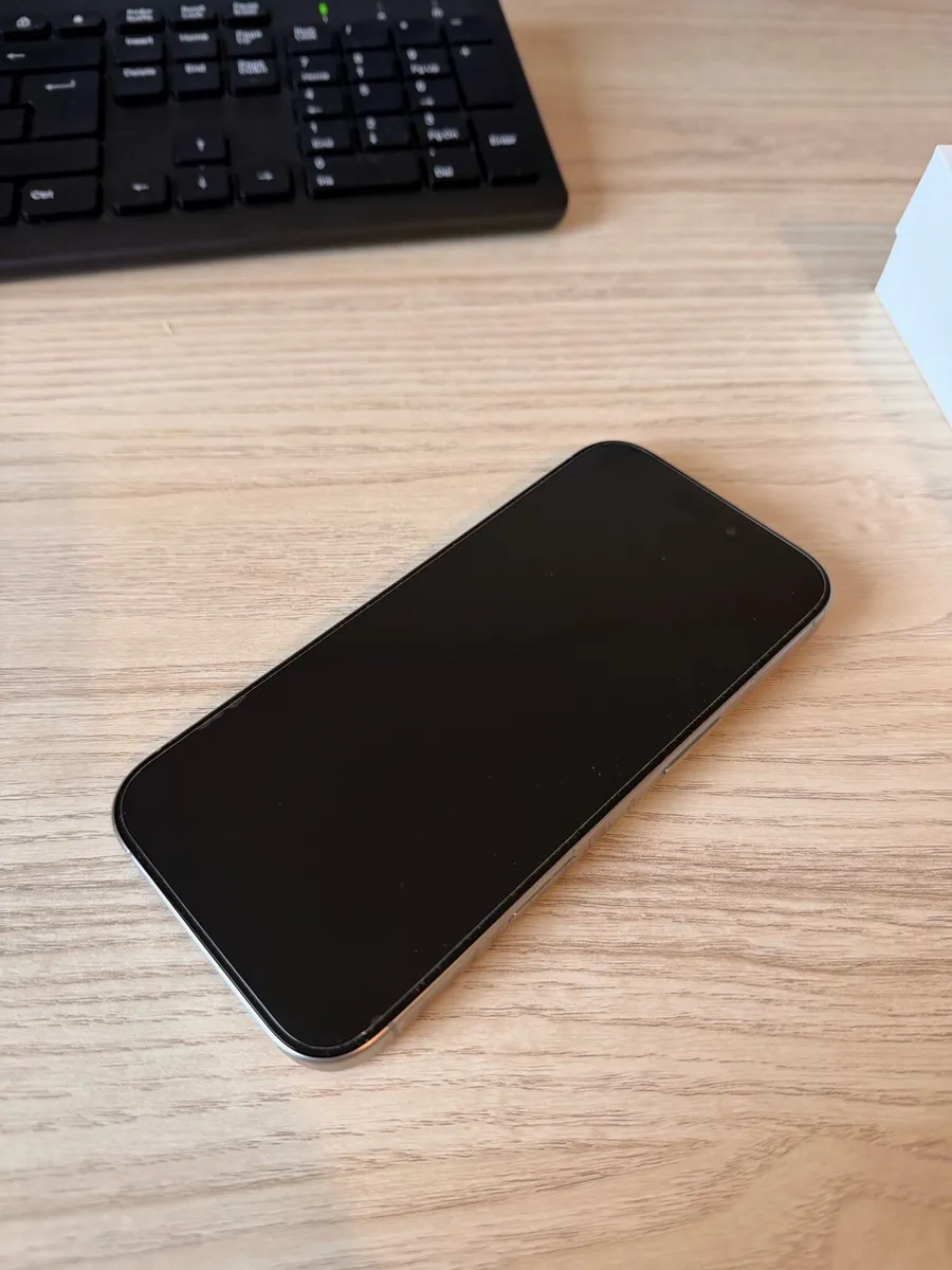 Immaculate iPhone 16 Pro Natural Titanium 128GB - Image 2