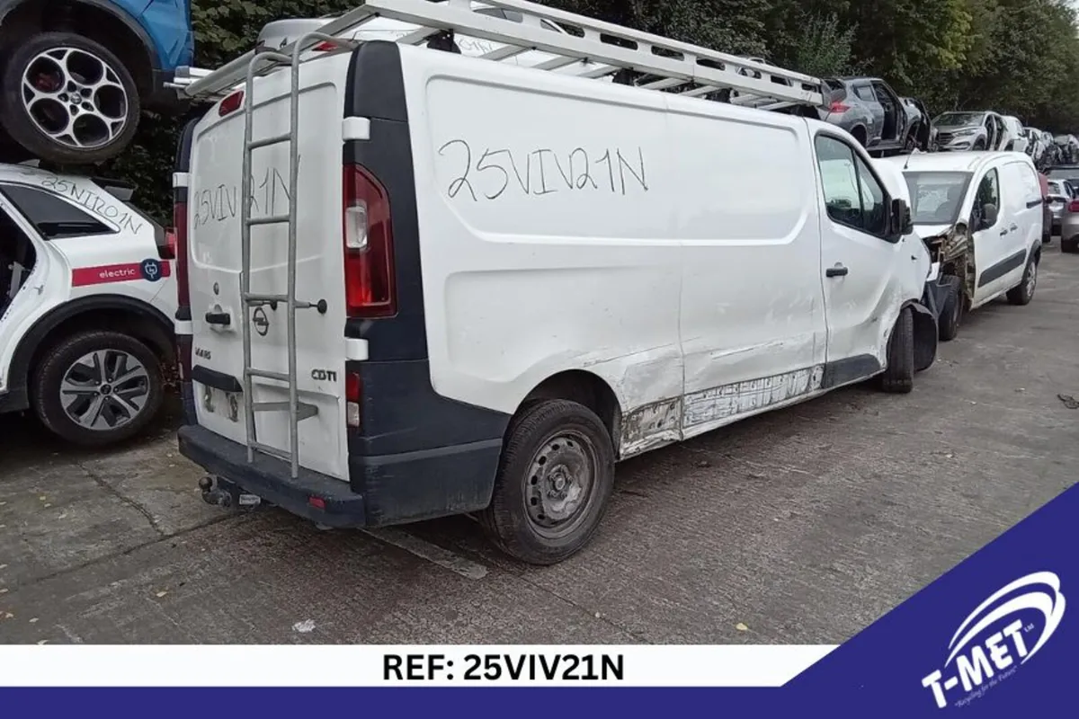 2017 OPEL VIVARO BREAKING FOR PARTS - Image 3
