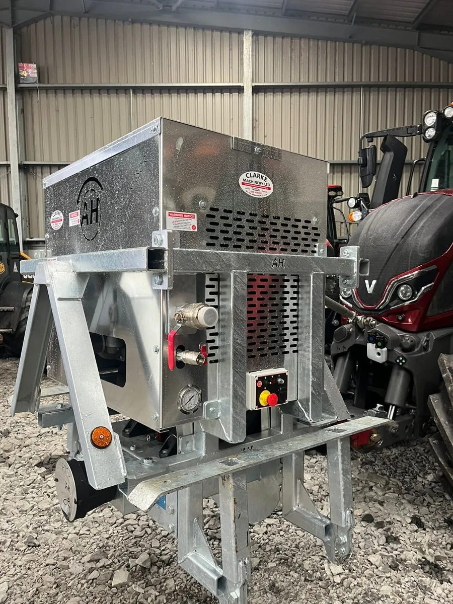 AH Tractor Compressor – 300 CFM 💨 - Image 2