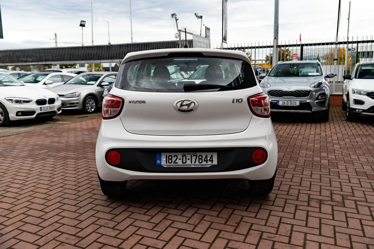 1.0 DELUXE 5DR HATCHBACK FINISHED IN UNMARKED WHIT - Image 4
