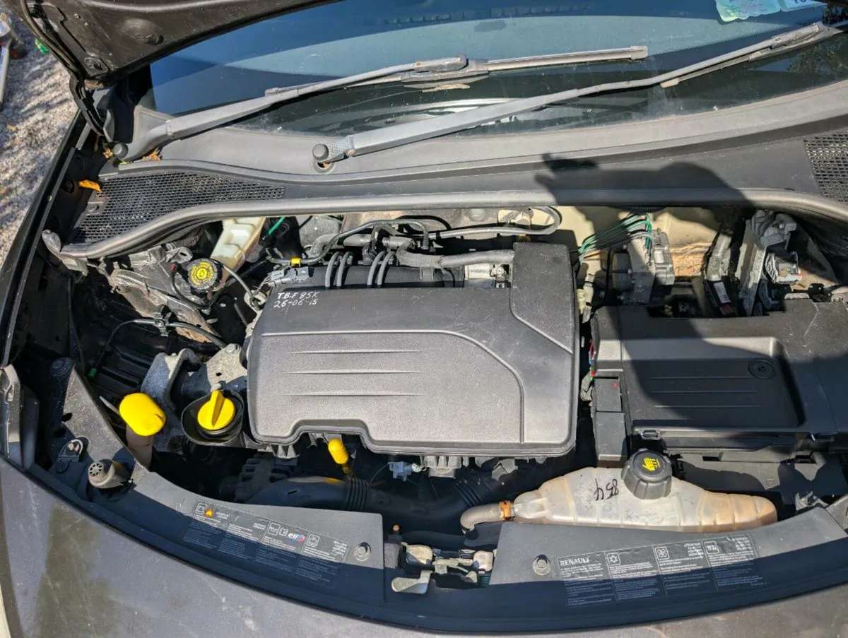 2010 Renault Clio - Image 2