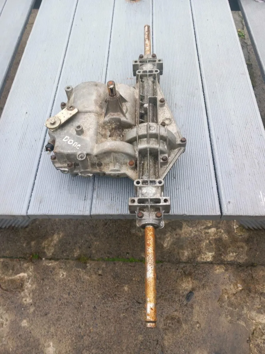 Castlegarden manual gearbox for sale - Image 2