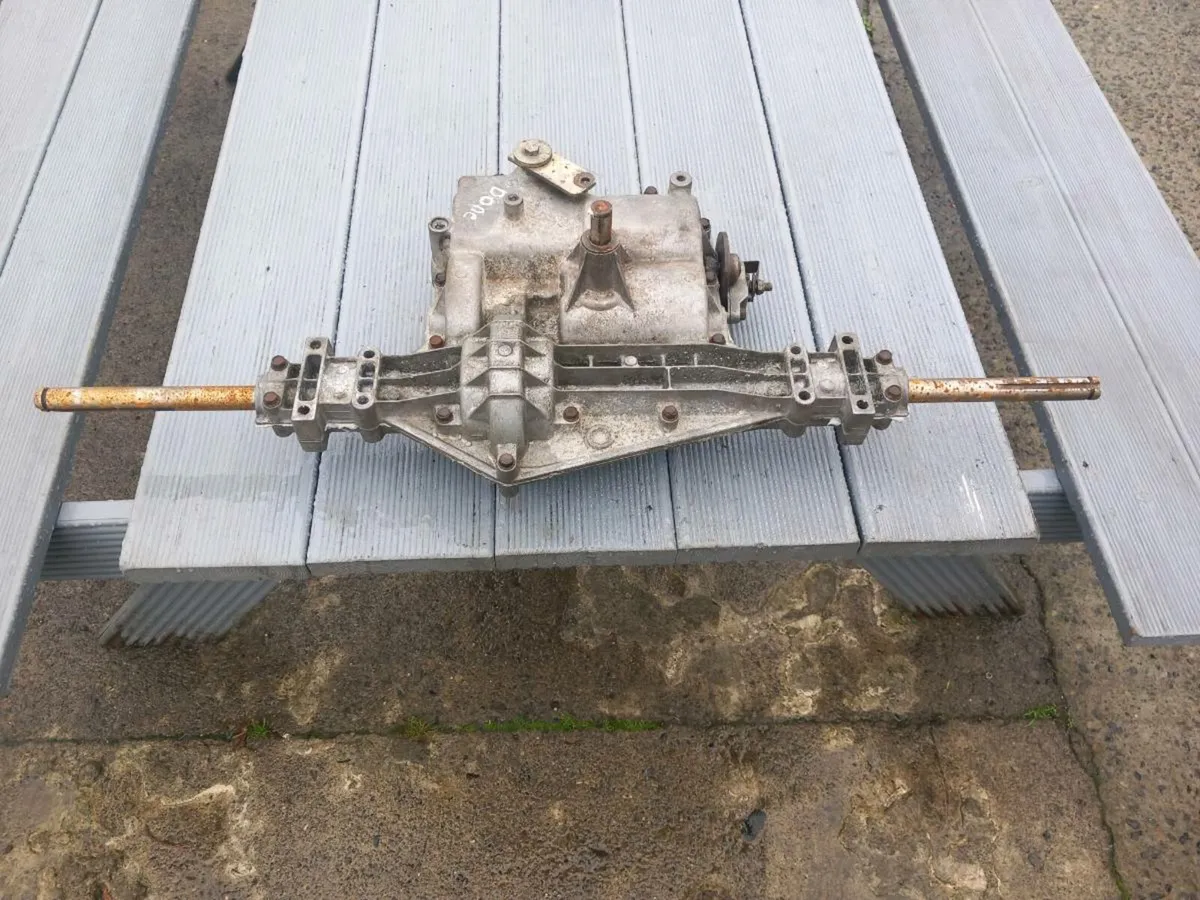 Castlegarden manual gearbox for sale - Image 3