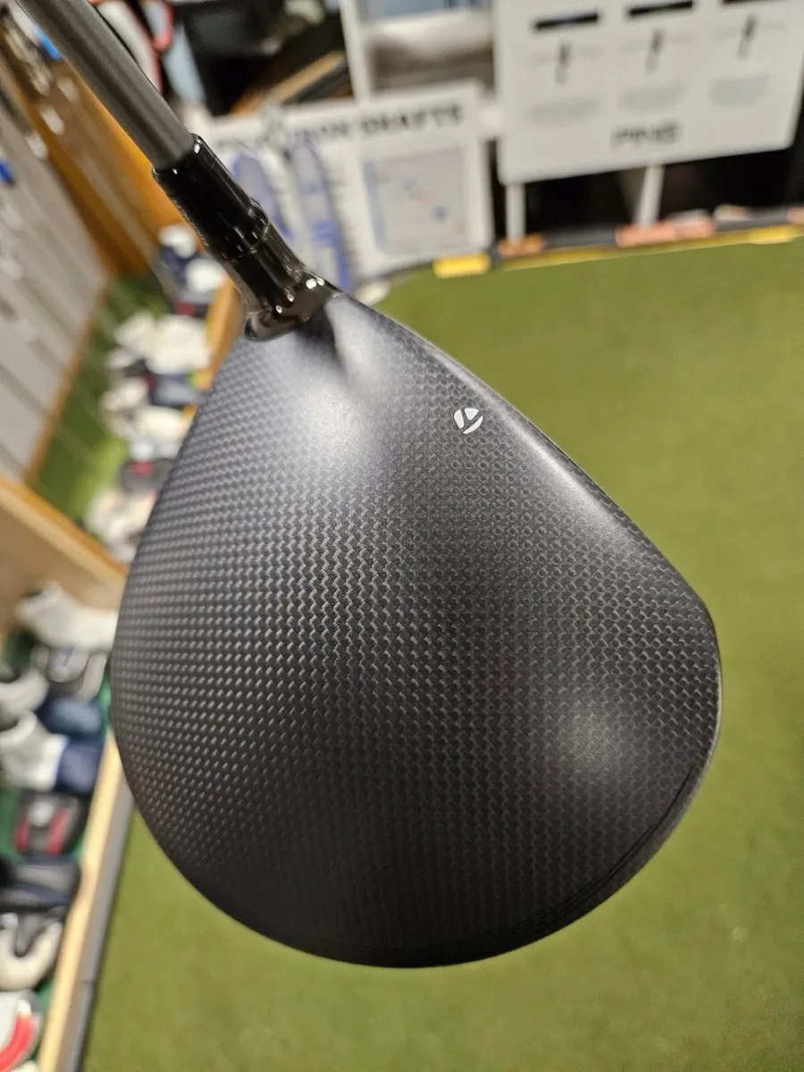 As New Taylormade Qi35 Max Driver - Image 3