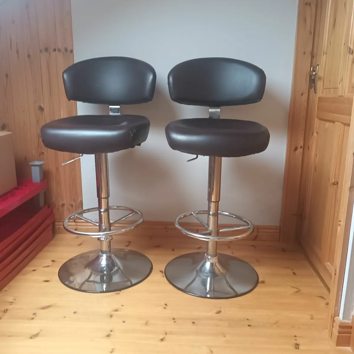 Bar/island stools