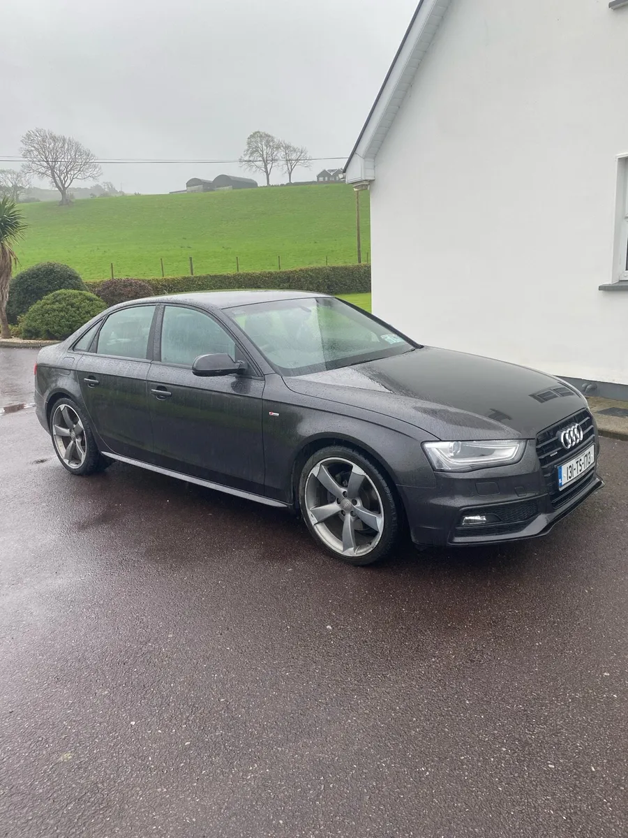 Audi A4 S-Line black edition - Image 3