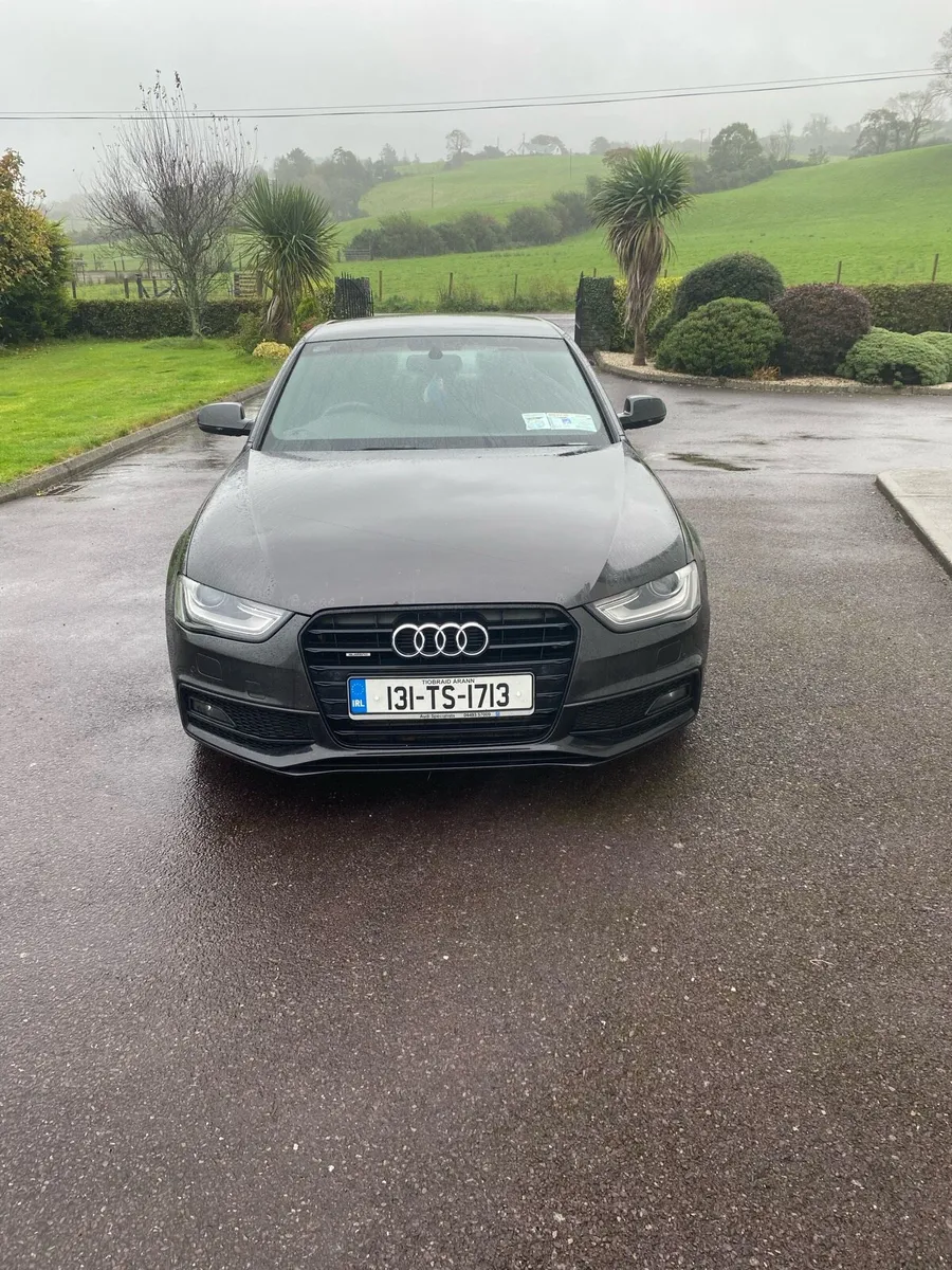 Audi A4 S-Line black edition - Image 4