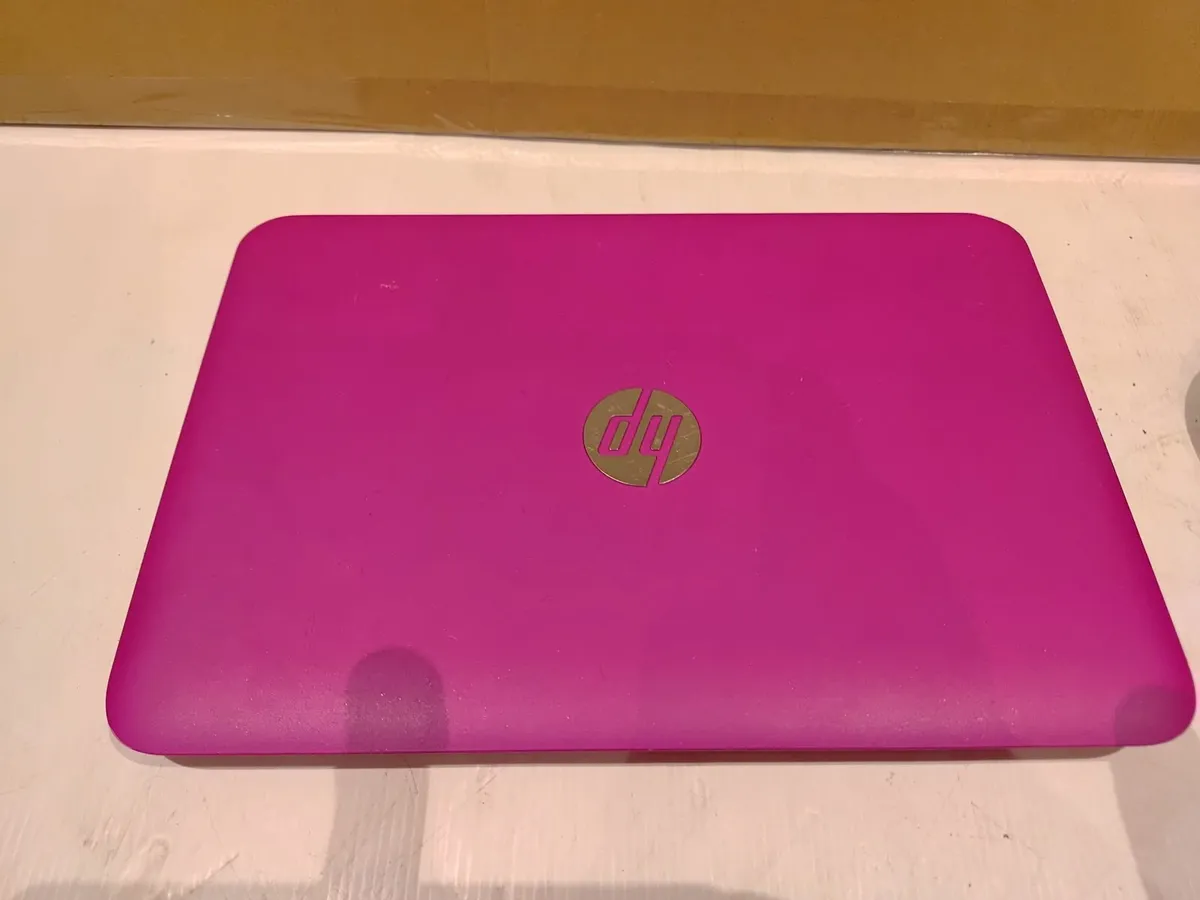 HP laptop - Image 2