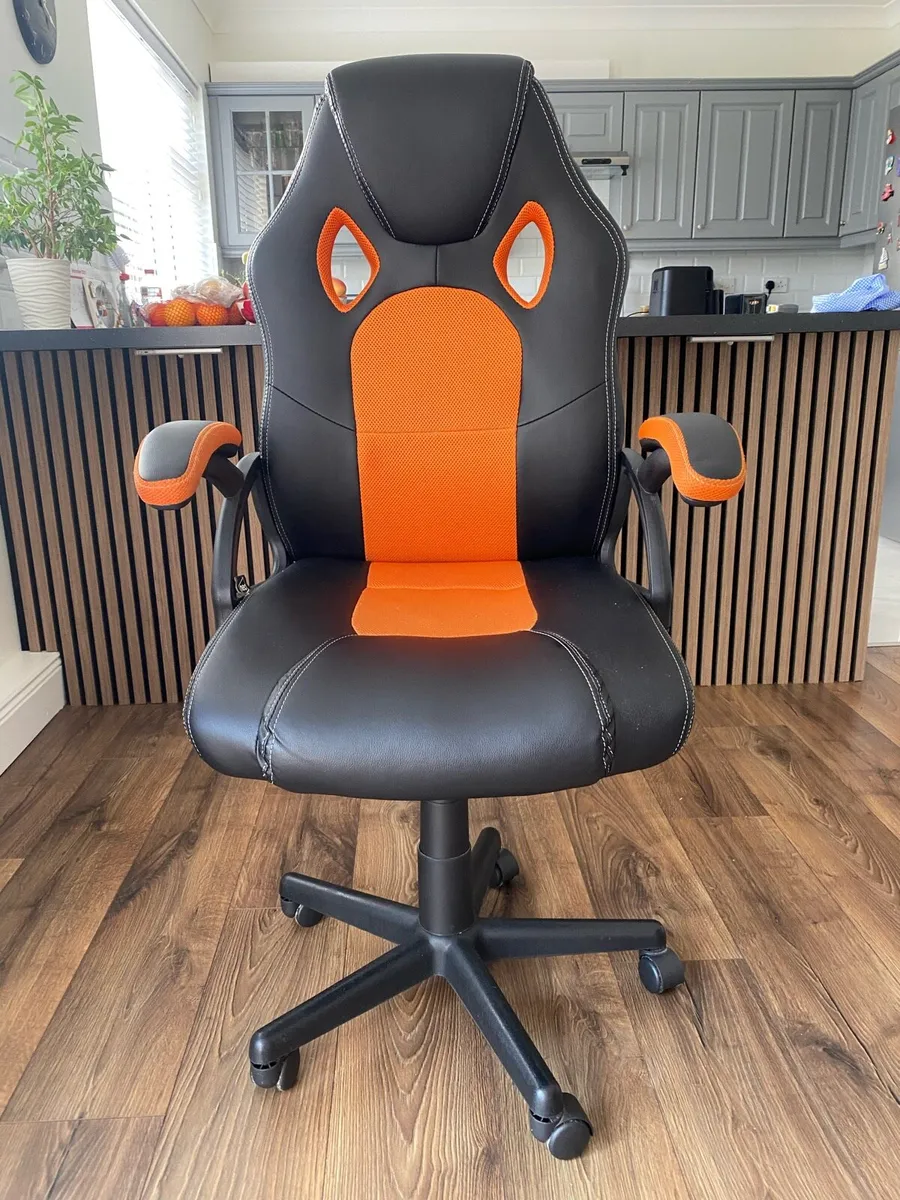 Gaming chair - Image 3