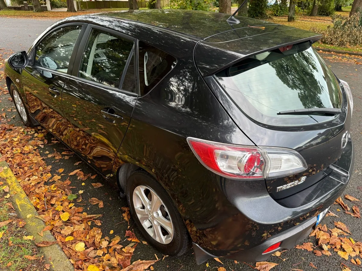 2010 Mazda 3 - Image 4